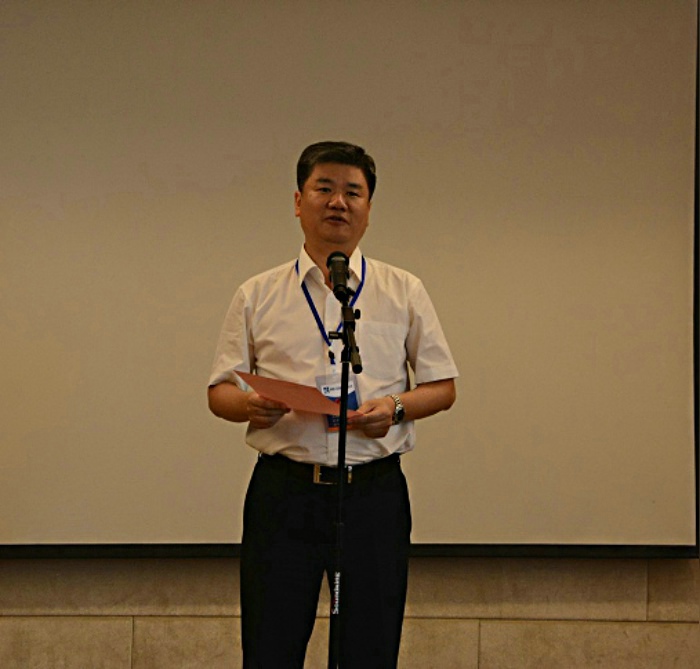 凌书记.JPG 凌书记.JPG